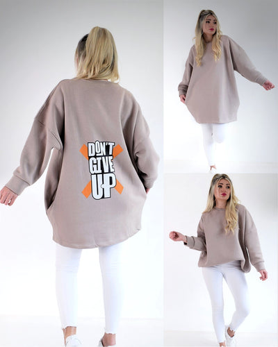 Oversize Don't give up jumper Beige