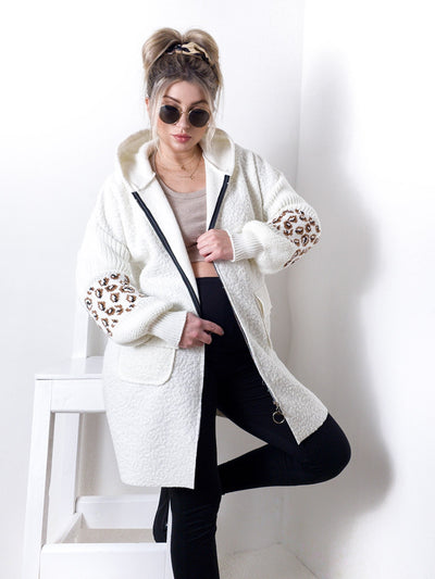 Leo detail sleeves hooded coat Cream-White