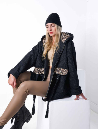 Leo detail Black hooded coat